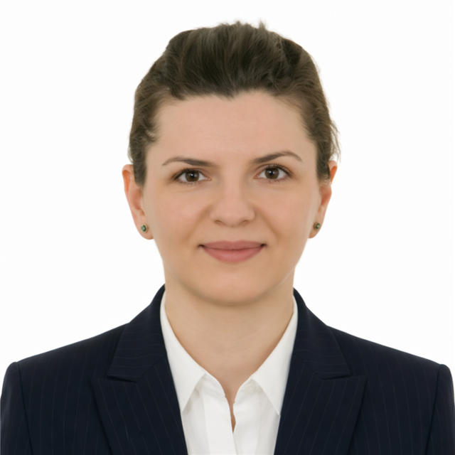 Andreea Ghita - Language & AI Expert